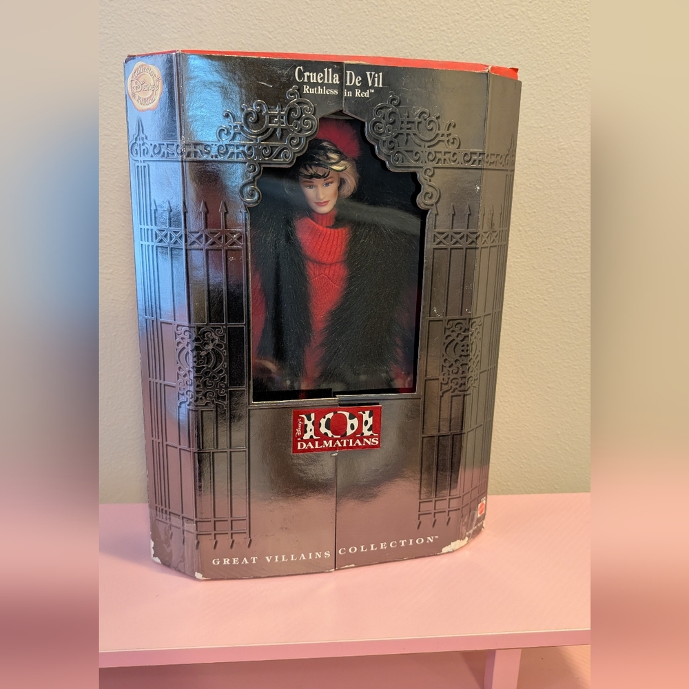 Barbie Cruella De Vil Ruthless in Red Doll 101 Dalmatians 1997 Mattel 17576